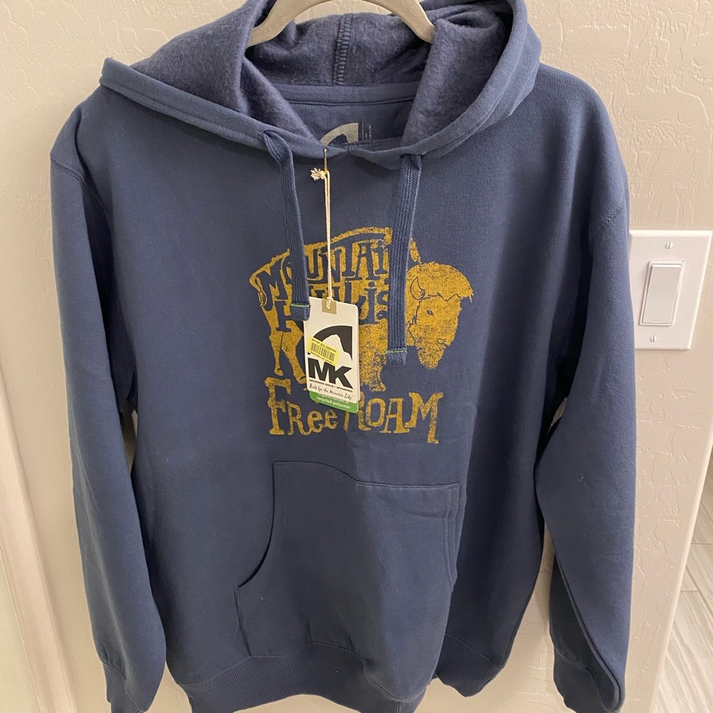 NWT Mountain khaki Mens size M
